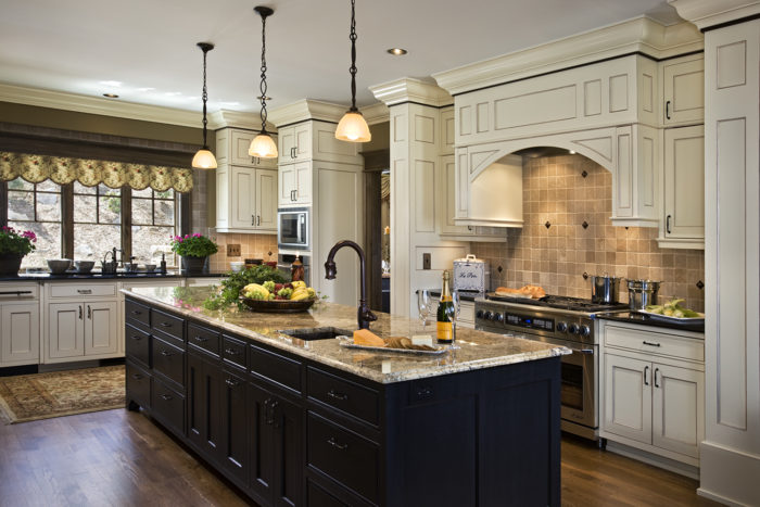 Interior, horizontal, kitchen, RFLP Family Partnership, Sylva, North Carolina; M. Shawn Leatherwood & Associates; Harmony Timberworks; Pheasant Hill